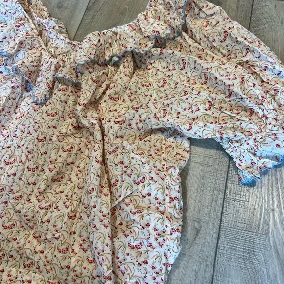 Doen Cream Ruffled Puff Sleeve Blouse - Picture 8 of 11